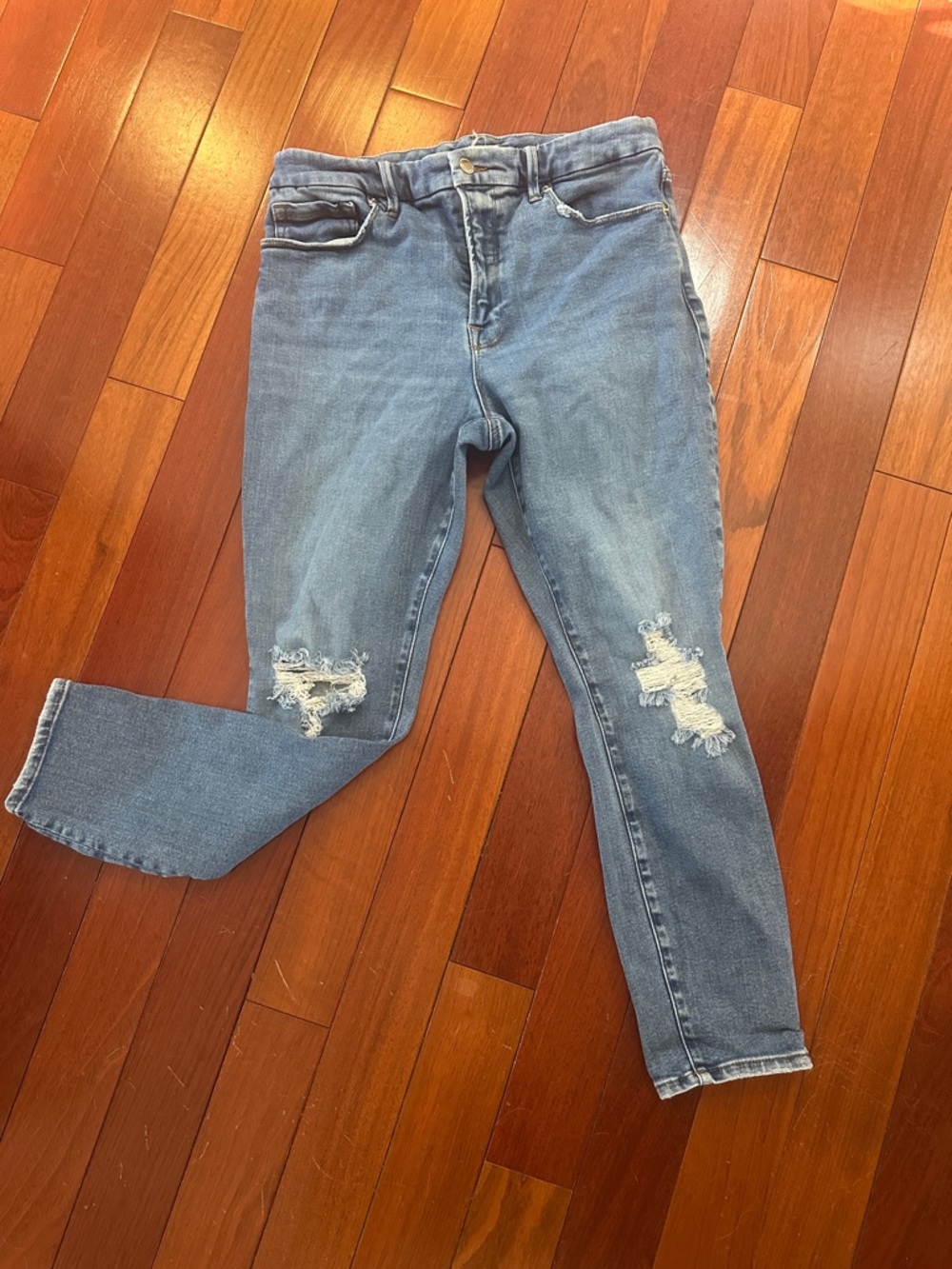 Good American Distressed Light Blue Jeans